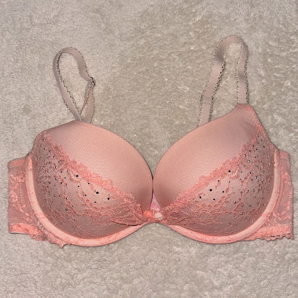 Victoria’s Secret Lace Pushup Bra